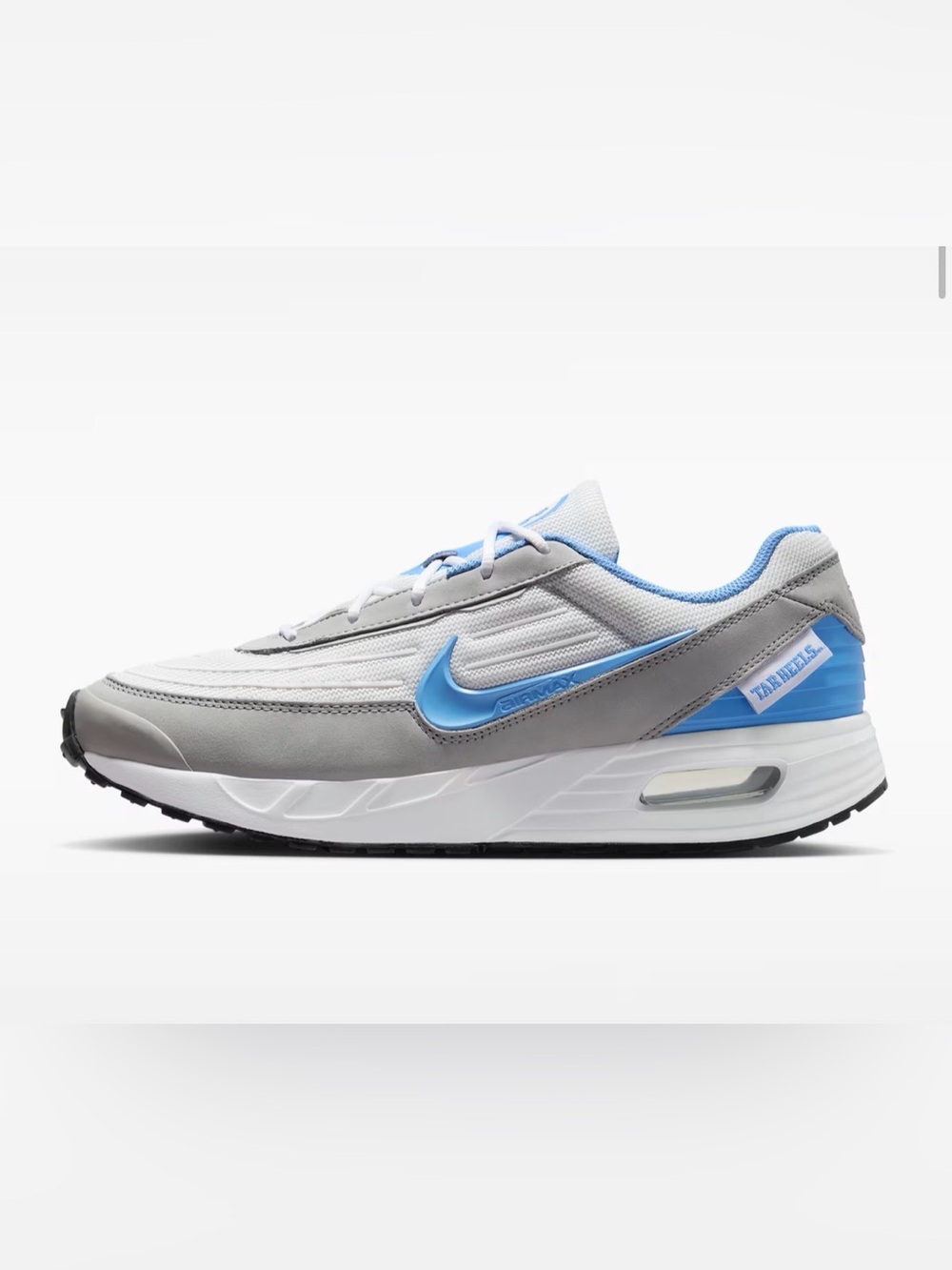 Nike Men’s Air Max Verse North Carolina Sneakers - Size 7